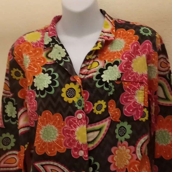 Vera Bradley Floral & Paisley Button Down Top - Picture 3 of 12